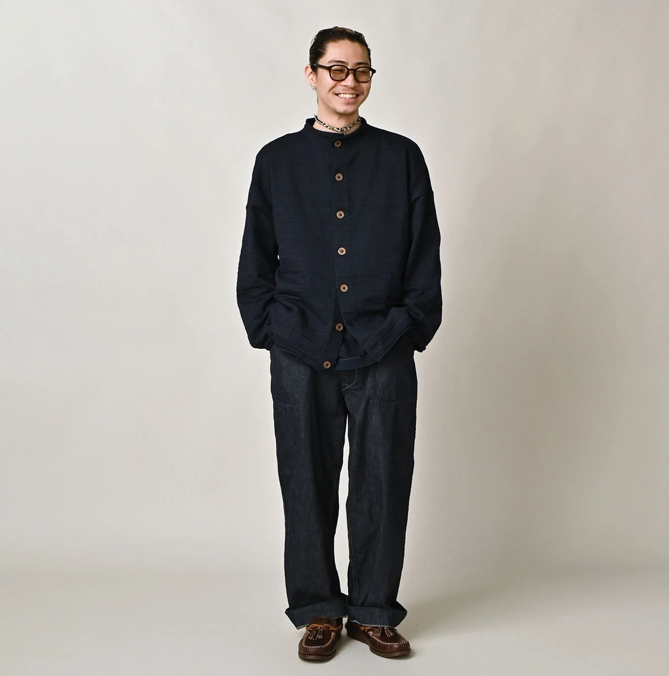 Indigo Dekoboko Knitsew 908 Cardigan Male Model