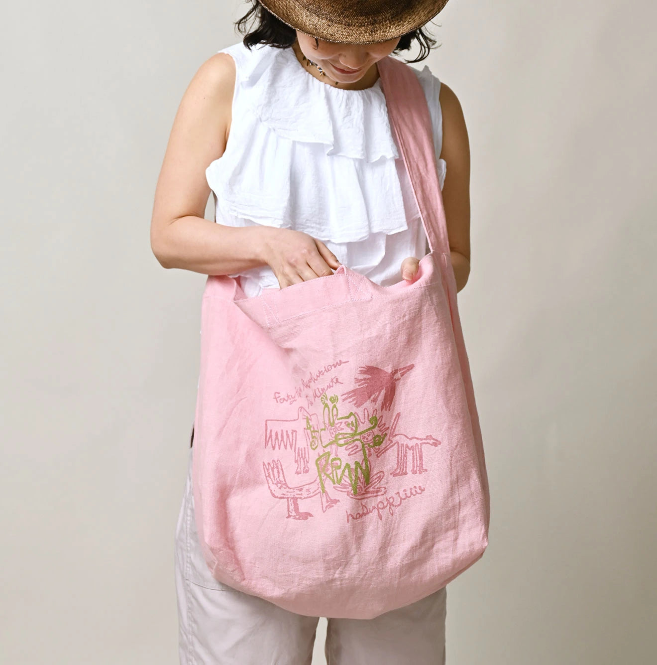 Indian Linen Nasuppie-kun 45 Star Tote Large Female Model