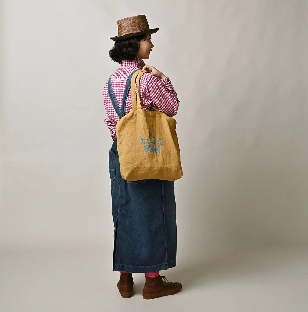 Indian Linen Nasuppie-kun 45 Star Tote Medium Female Model