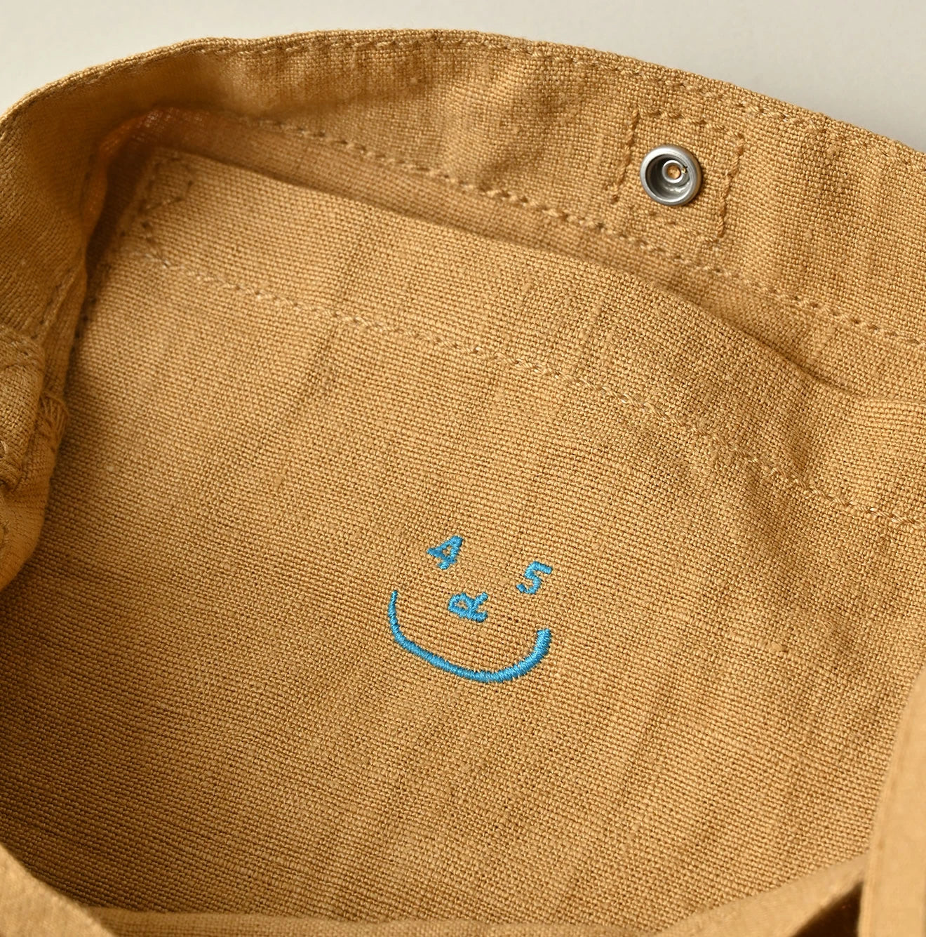 Indian Linen Nasuppie-kun 45 Star Tote Small Detail