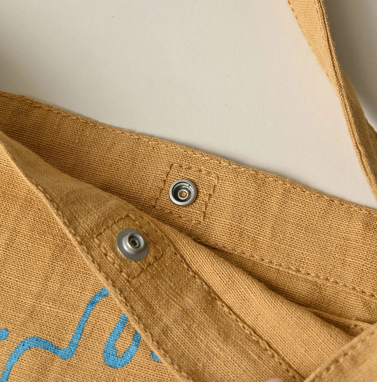 Indian Linen Nasuppie-kun 45 Star Tote Small Detail
