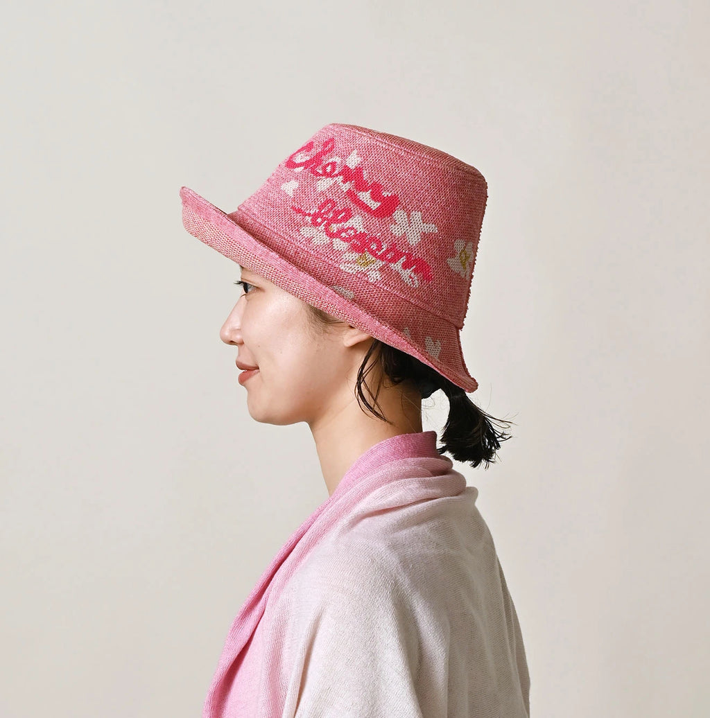 Jacquard Sakura Blizzard Hat Female Model