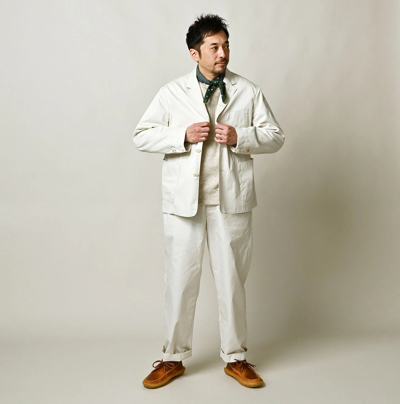 Thin Gabardine 908 Jacquarde Male Model