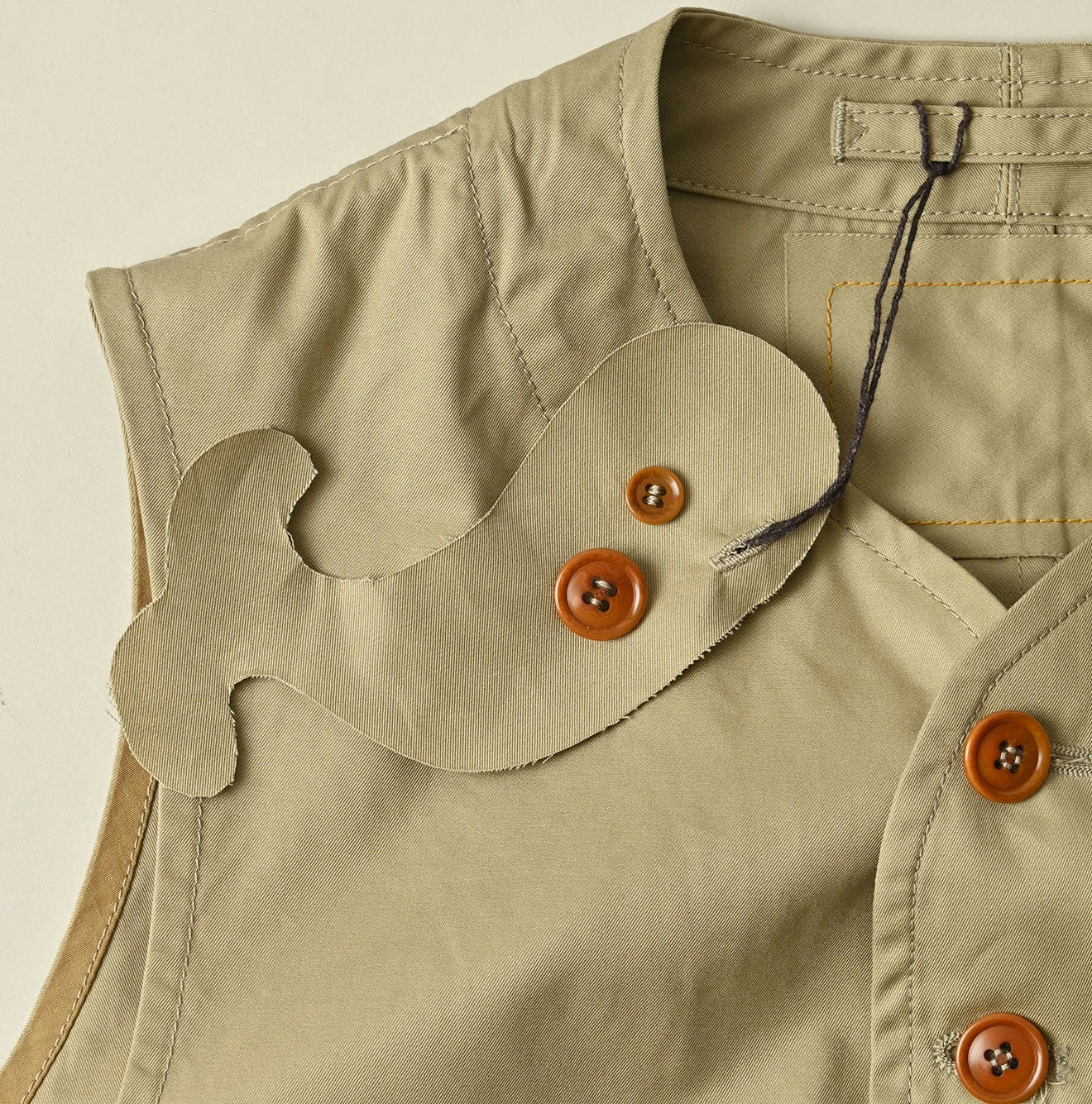 Thin Gabardine 908 Vest Detail