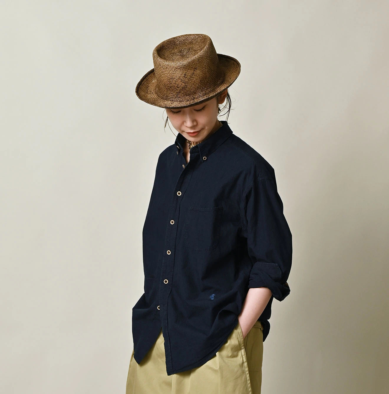 Indigo Batiste 908 Ocean Shirt Female Model