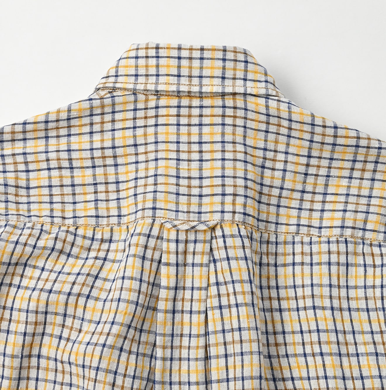 Indian Linen 908 Loafer Button Down Shirt Detail