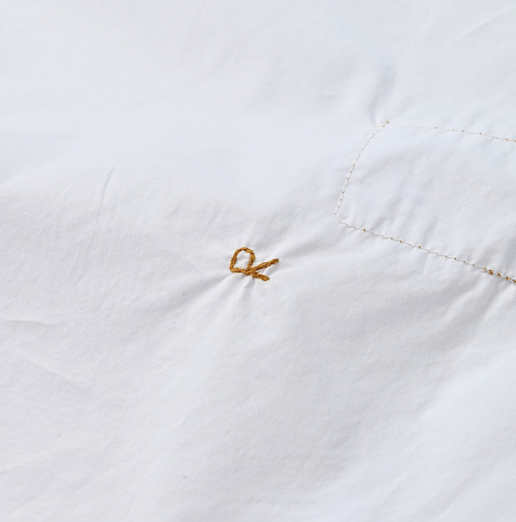 Batiste Pintuck 908 Stand Shirt Detail