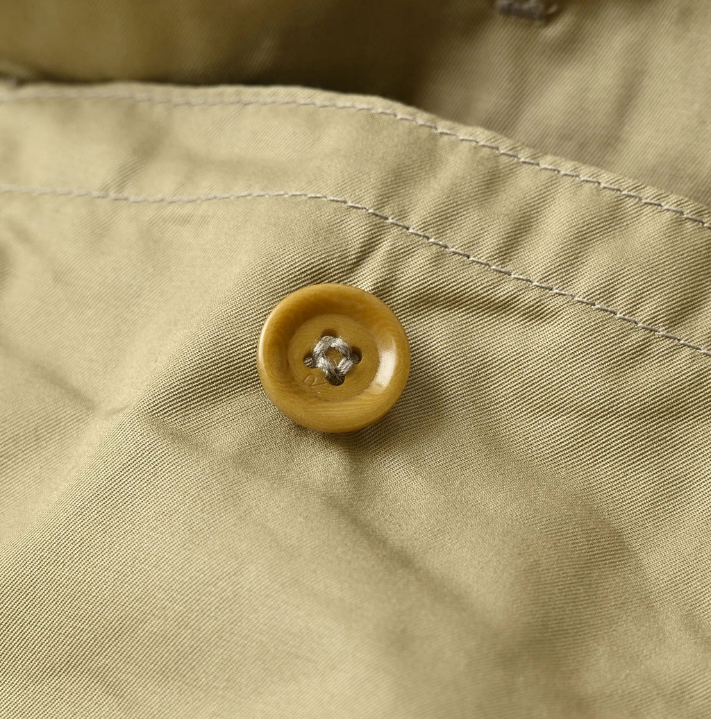 Thin Gabardine Easy Short Pants Detail