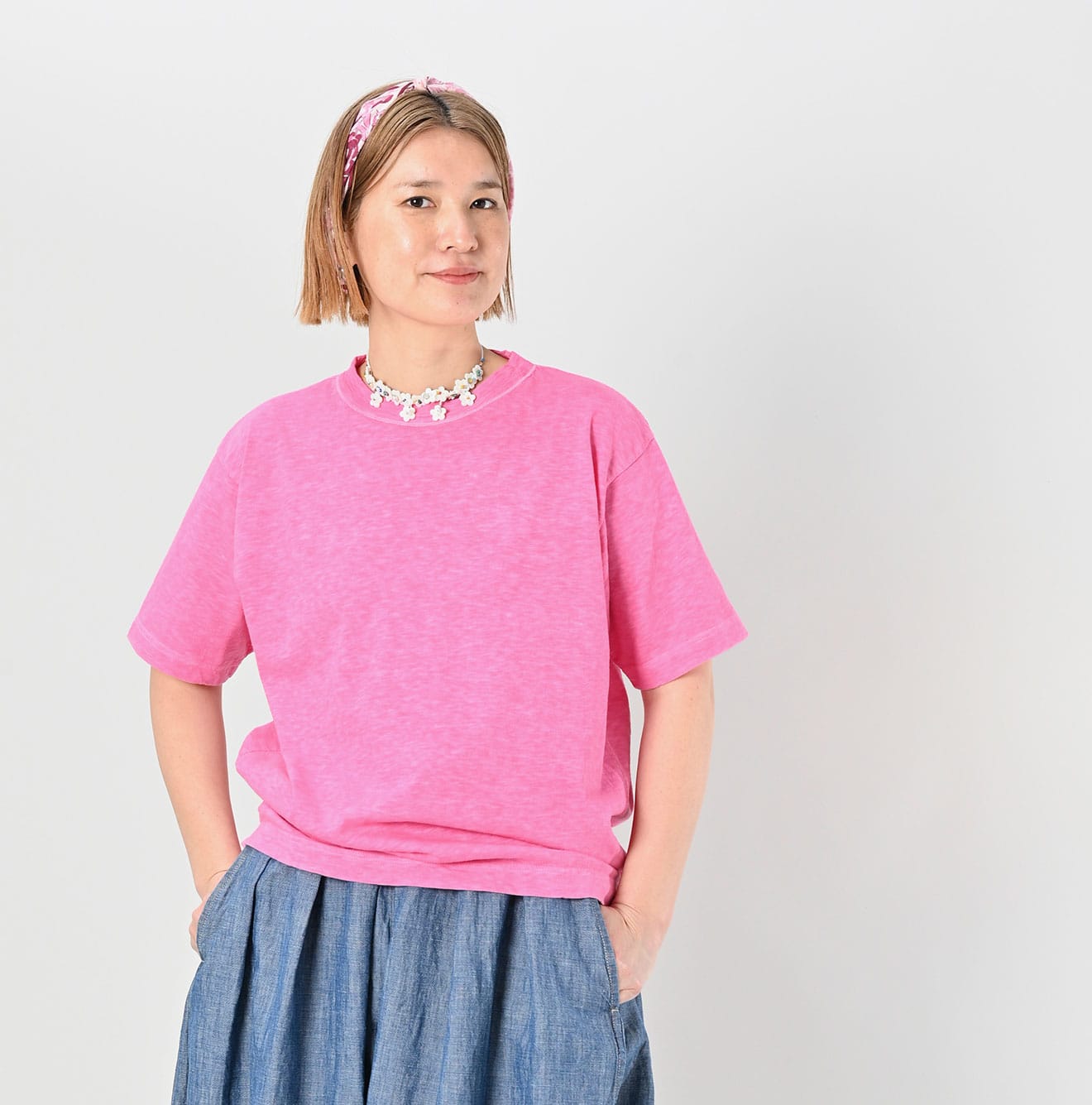 Sakura Dyed 908 Ocean T-shirt Female Model