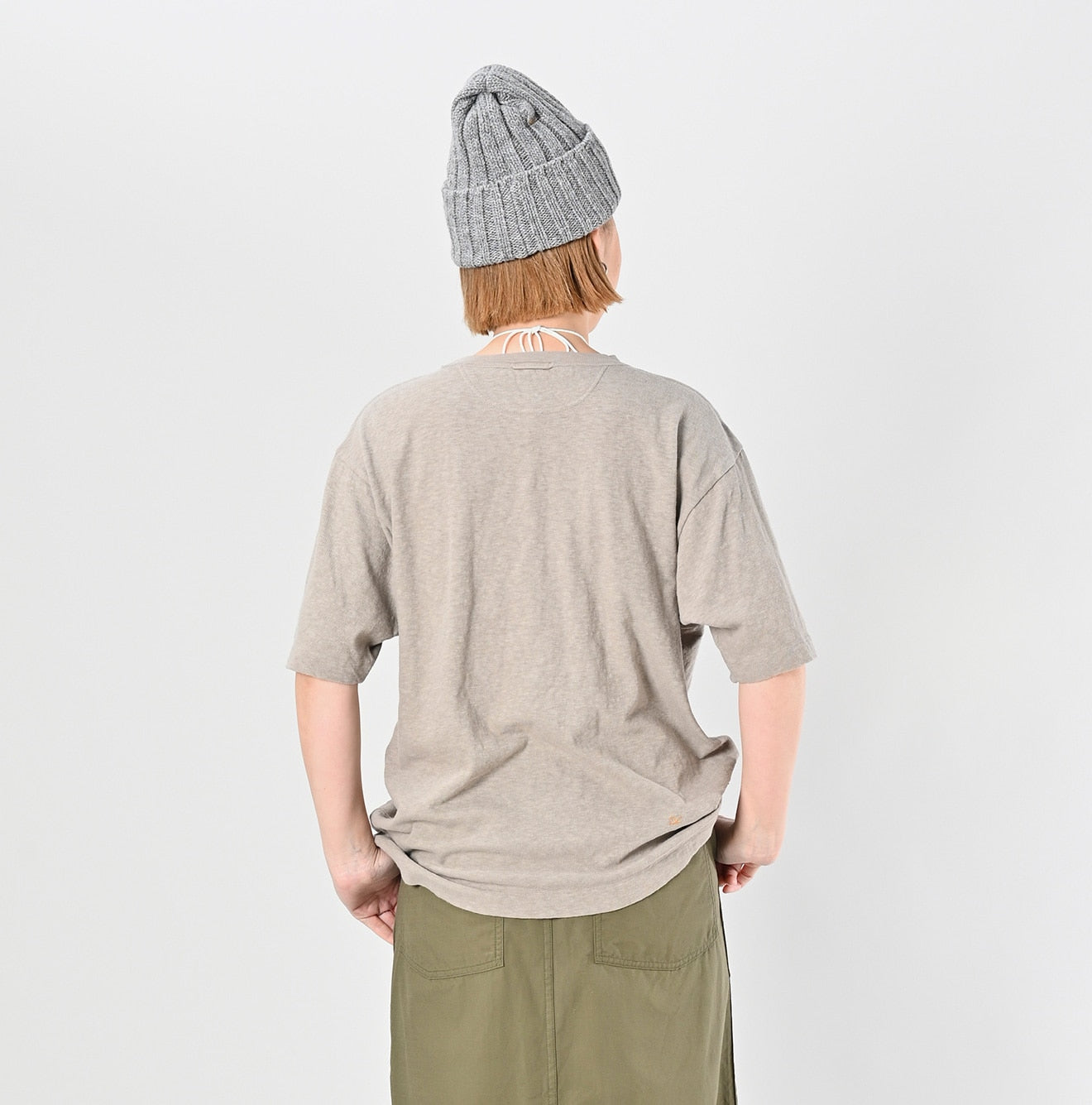 4545 Tenjiku 908 V-neck T-shirt Female Model