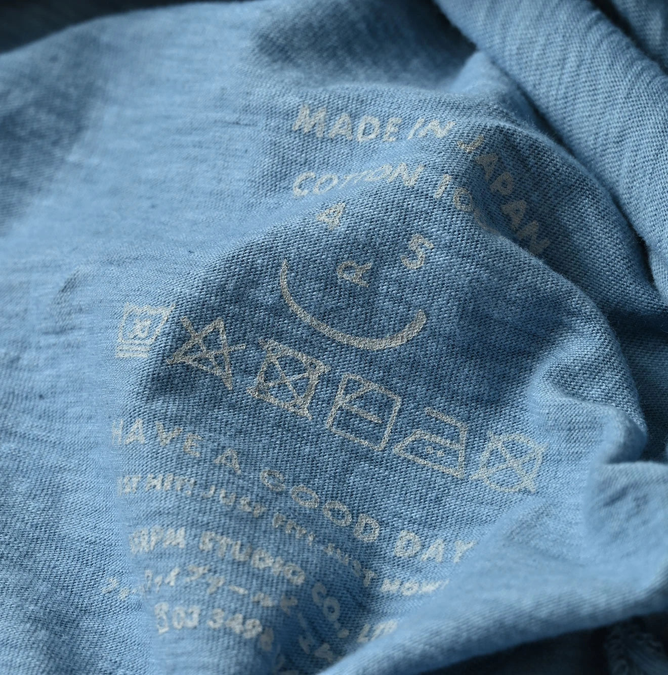 45 Plant Dyed Tenjiku Big Slit T-shirt Detail