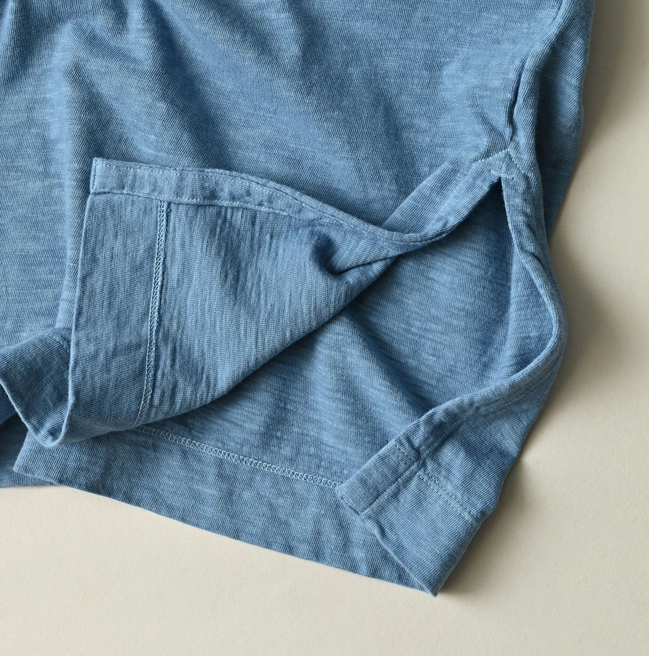 45 Plant Dyed Tenjiku Big Slit T-shirt Detail