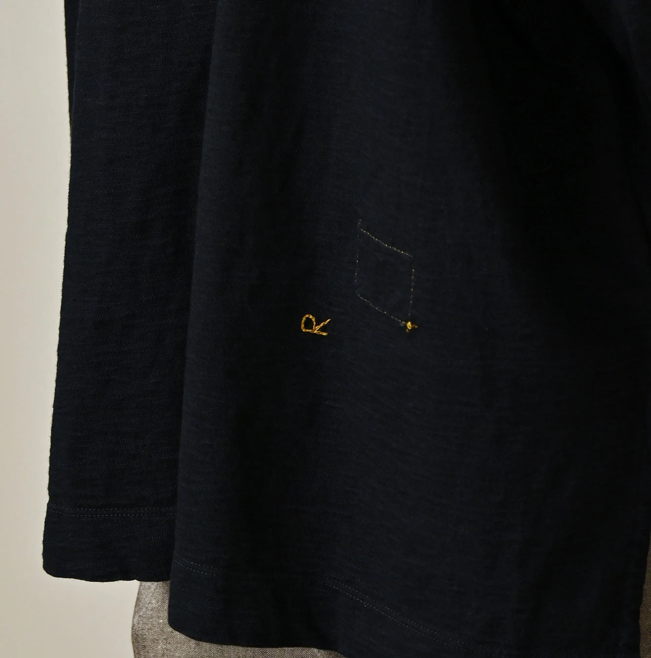 Indigo Tenjiku Big Slit T-shirt Detail