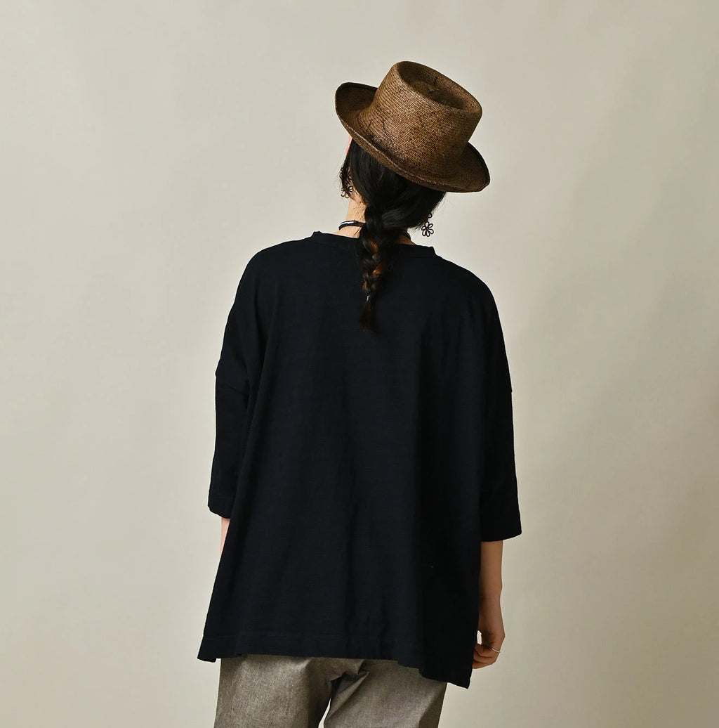 Indigo Tenjiku Big Slit T-shirt Female Model