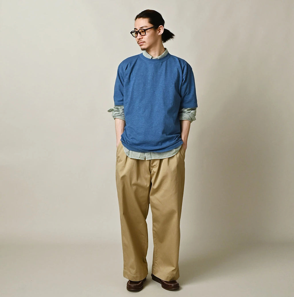 Plant Dyed Tenjiku 908 Ocean T-shirt Male Model