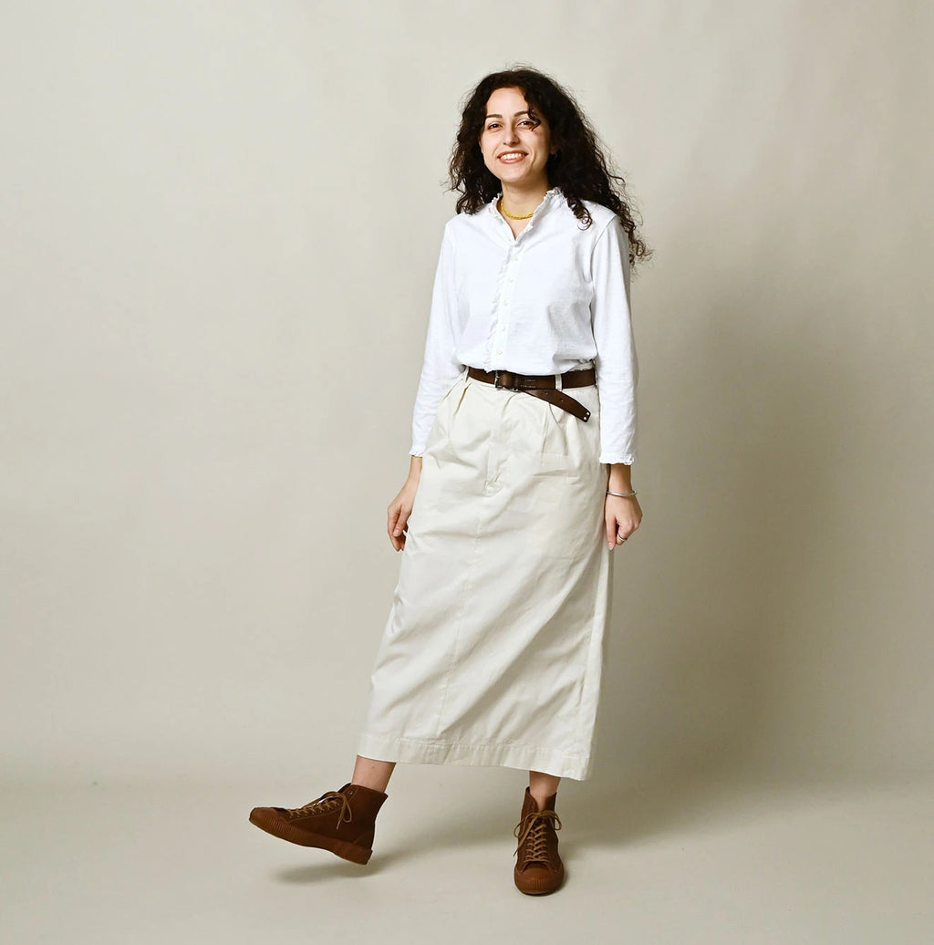 Tenjiku Frill Square Cardigan Female Model