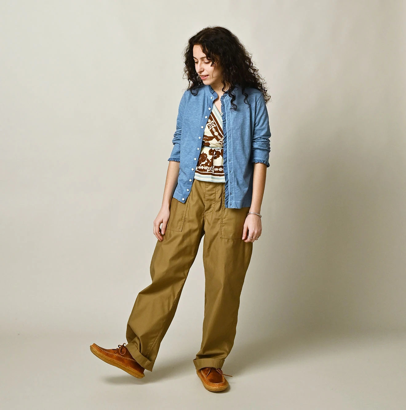 45 Plant Dyed Tenjiku Frill Square Cardigan Female Model