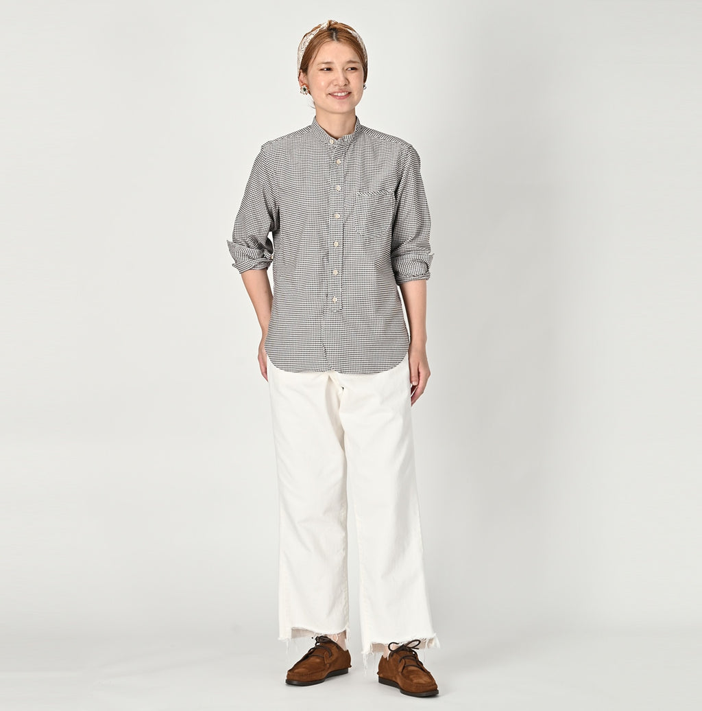 504 OX 908 Loafer Stand Shirt Female Model
