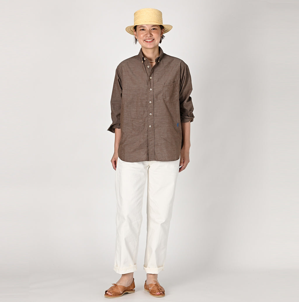 Hakeme 908 Ocean Button Down Shirt Female Model