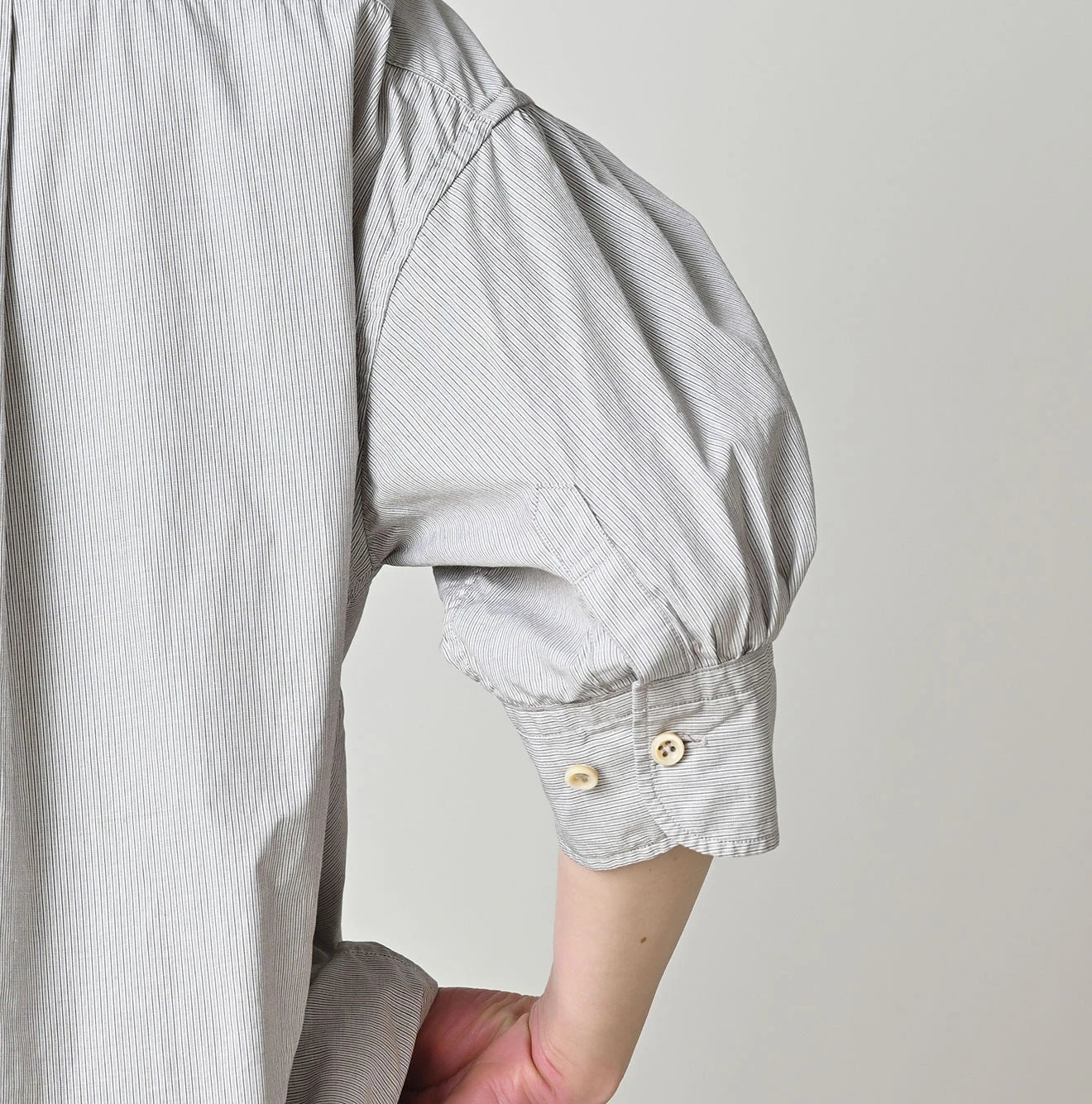 Broadcloth Petit Collar Half Sleeve Coupé Shirt