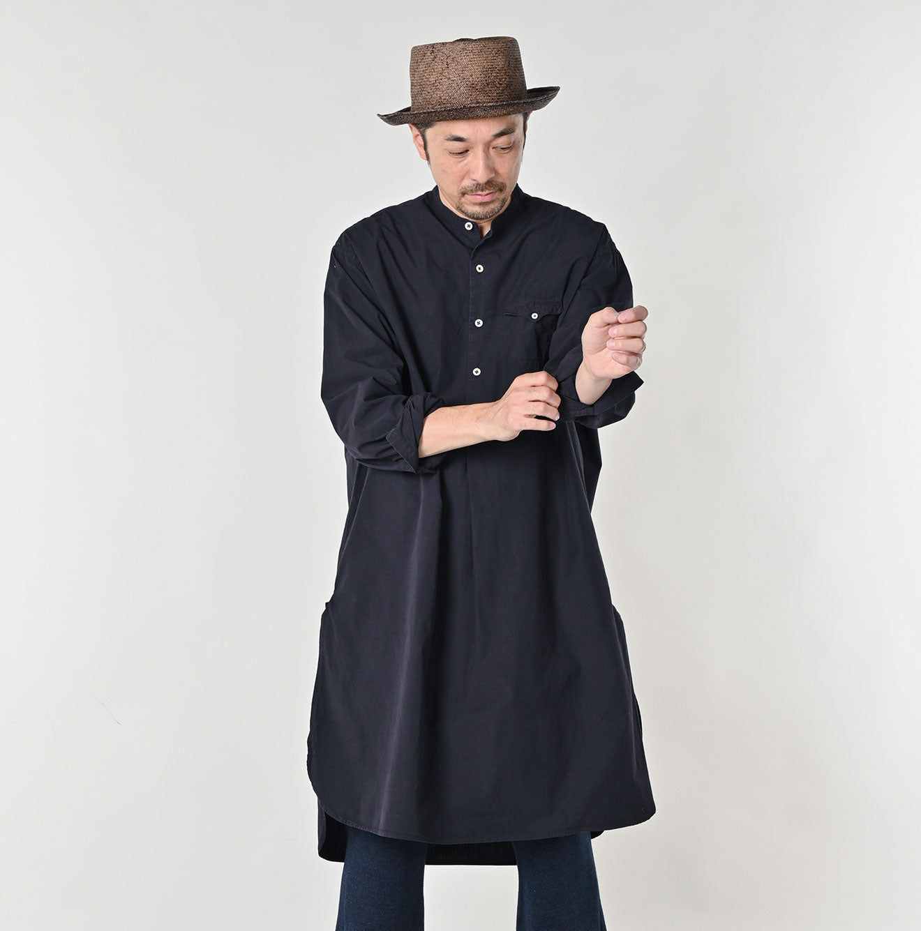 Compact Damp 908 Ocean Smock Shirt Male Model