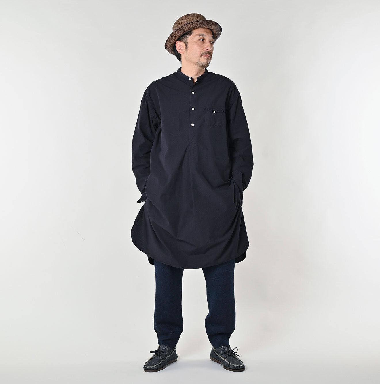 Compact Damp 908 Ocean Smock Shirt Male Model