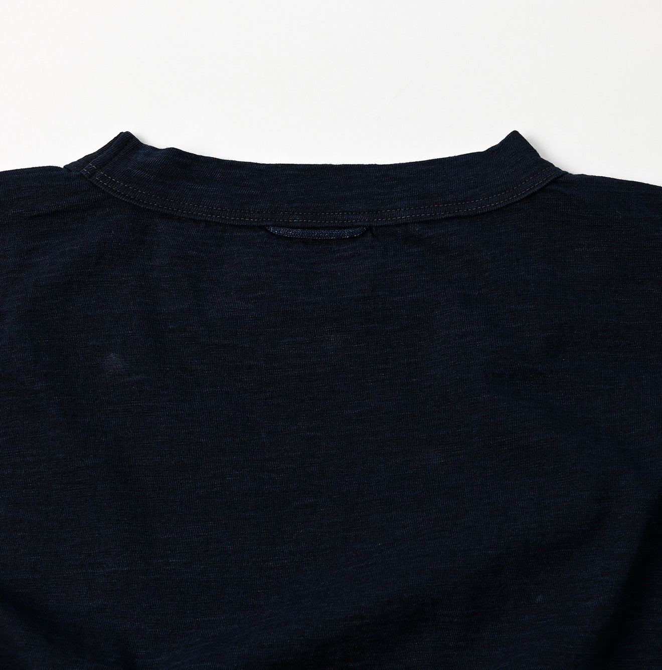 Indigo 908 Ocean T-shirt Long Sleeve Detail