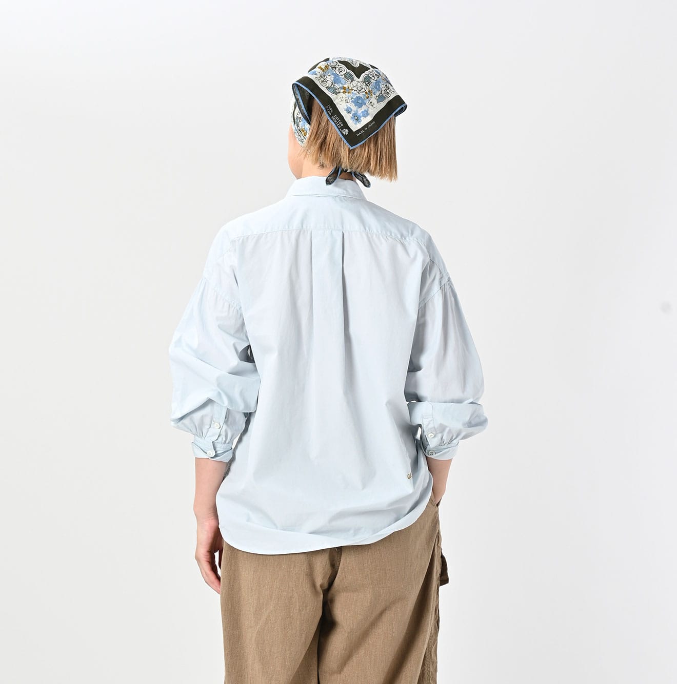 Broadcloth Petit Collar Coupe Shirt Female Model
