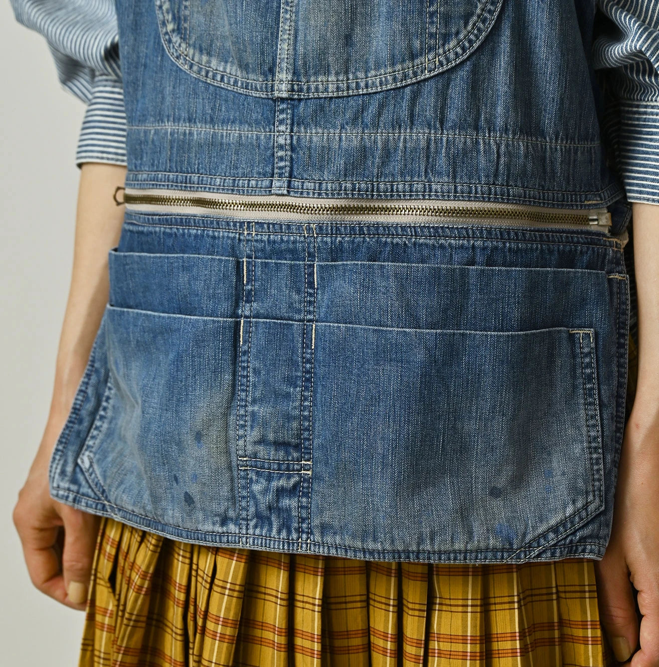 Mugi Denim Over Tablier Distressed