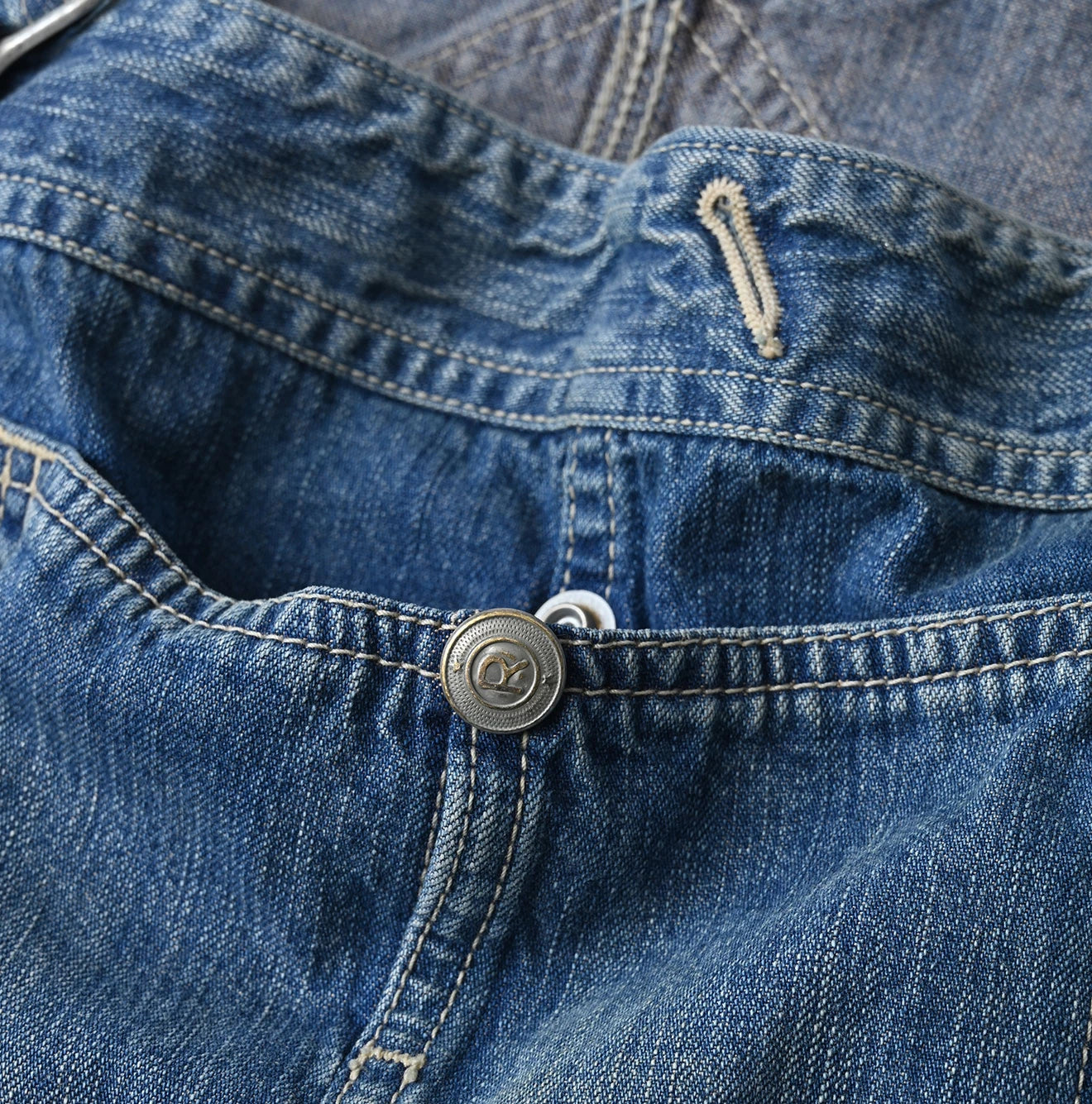 Mugi Denim Over Tablier Distressed