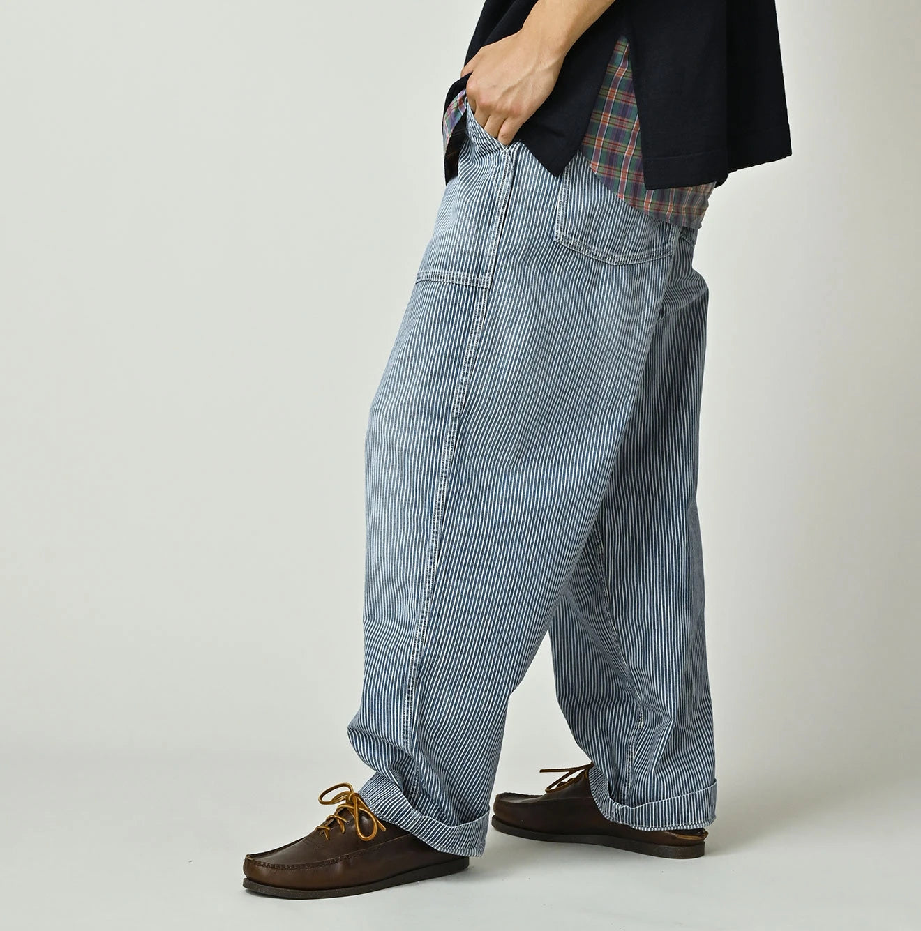 Mugi Denim 908 Baker Pants Distressed