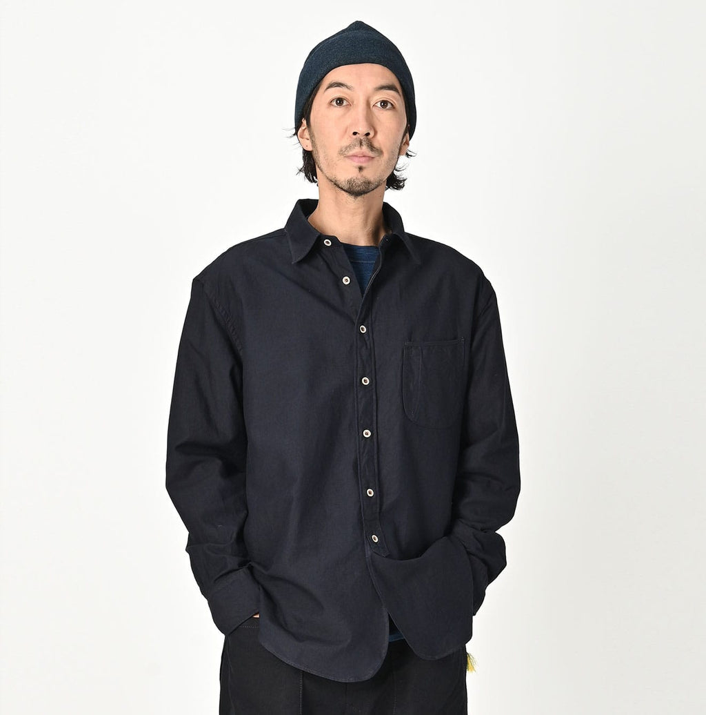 Indigo Supima Oxford 908 Loafer Shirt Male Model