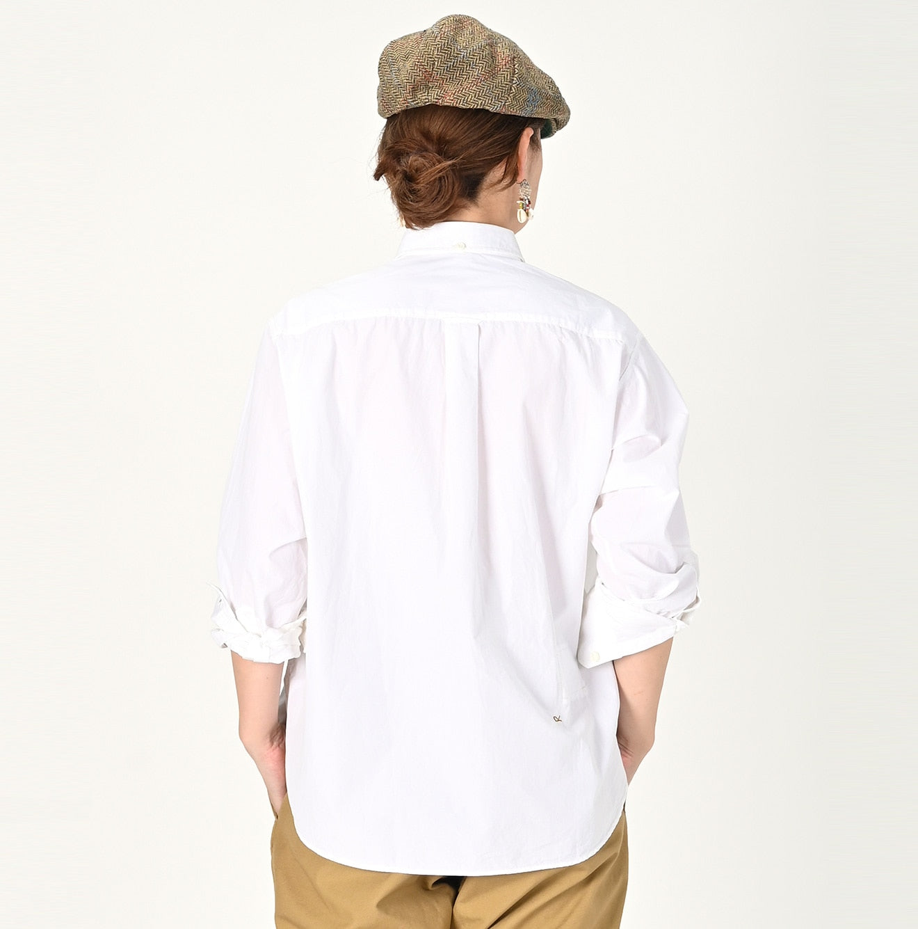 No.180 Miko 908 Ocean Button Down Shirt Female Model