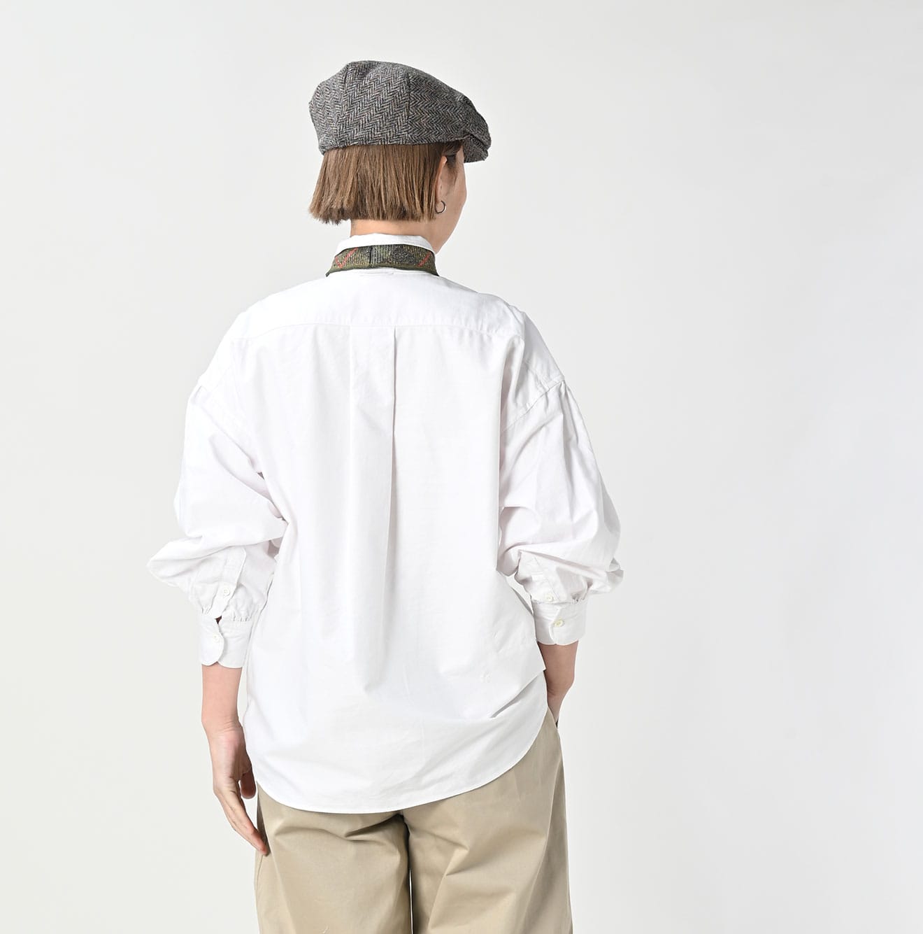 Supima OX Petit Collar Long Sleeve Coupé Shirt Blue Stripes Female Model