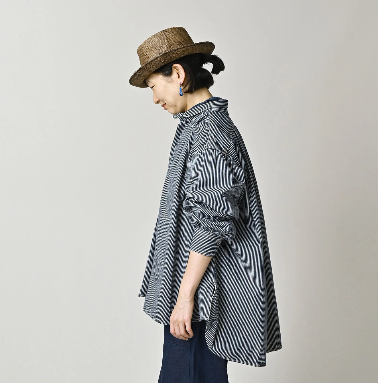 Hickory Komugi Denim Shawl Collar Blouse Distressed