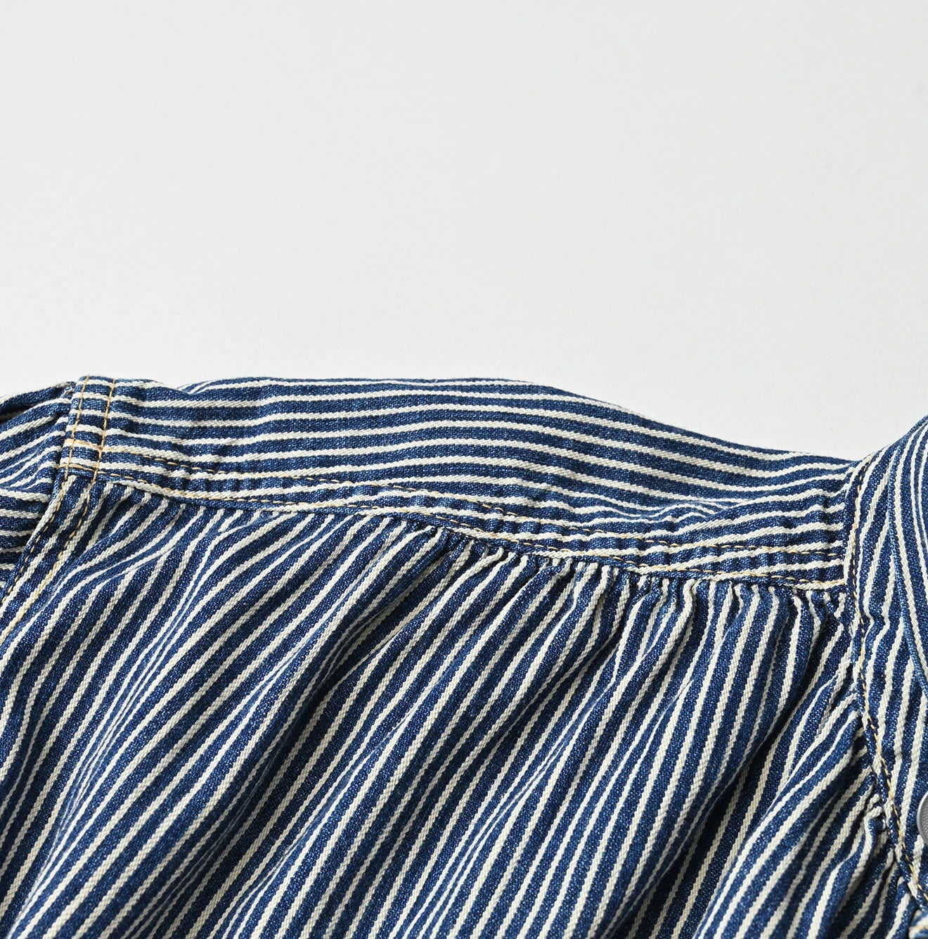 Hickory Komugi Denim Shawl Collar Blouse Distressed