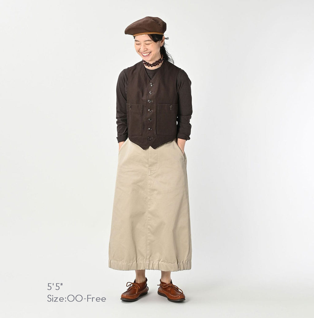 2-Ply Chino Chigo Skirt Female Model