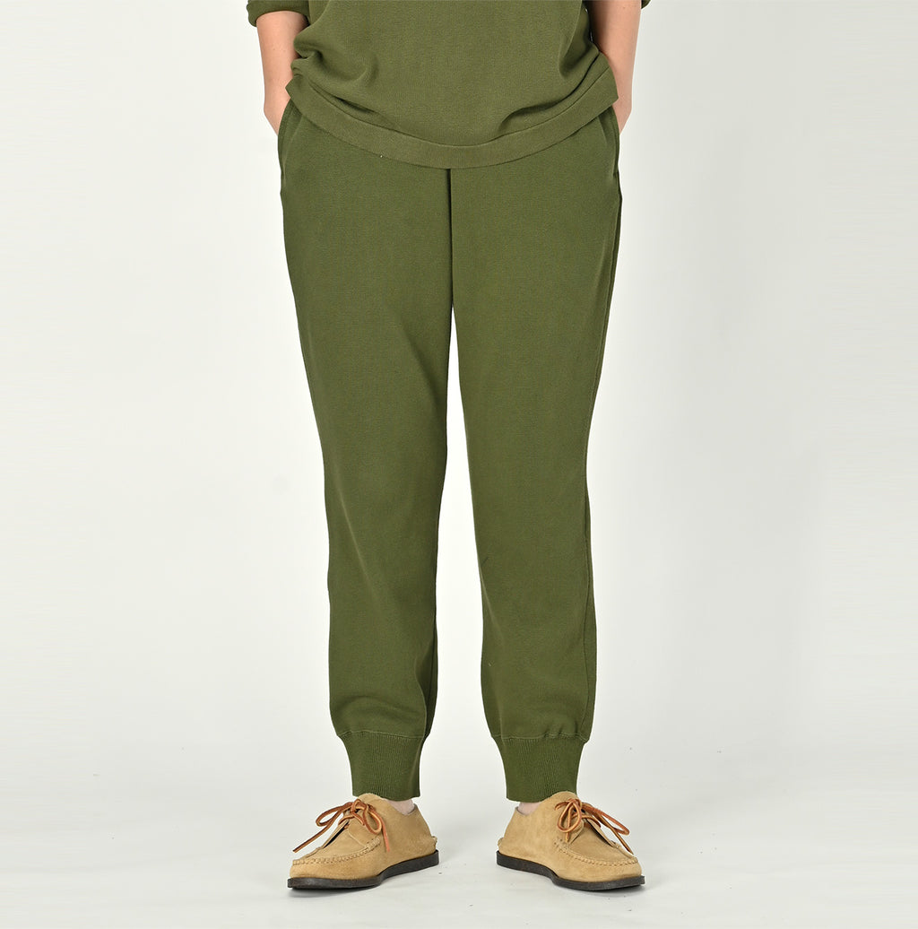 Tenjiku Knitsew 908 Pants Female Model