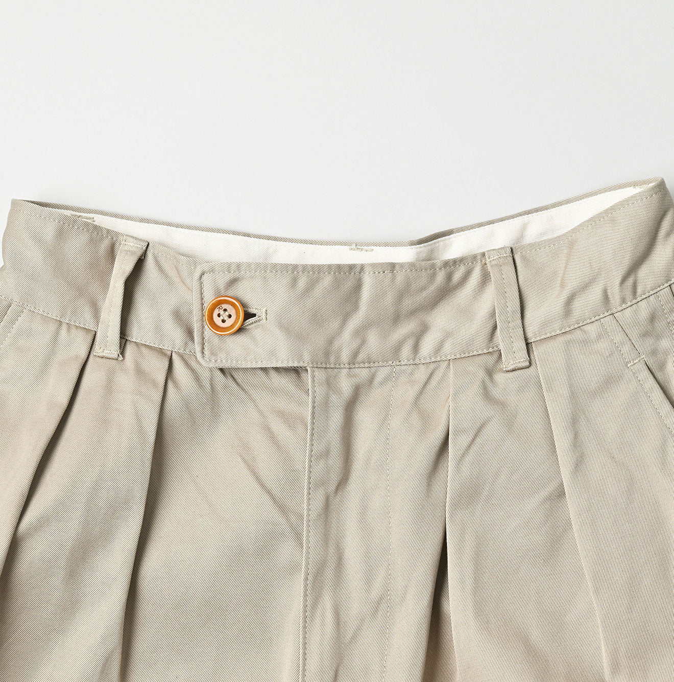 Double Thread Charlotte Baggy Detail
