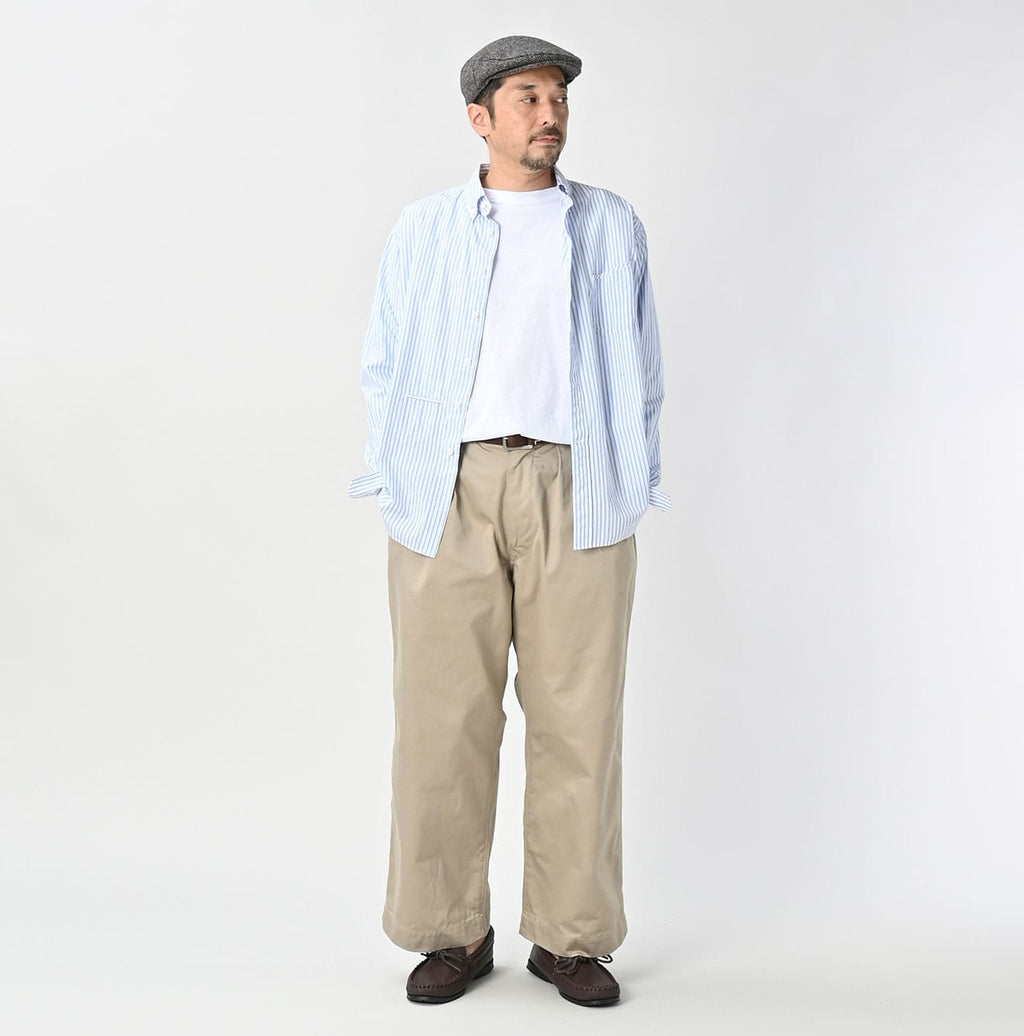 Double Thread Charlotte Baggy Male Model