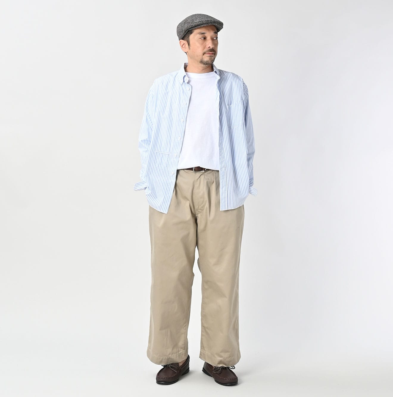 Double Thread Charlotte Baggy Male Model