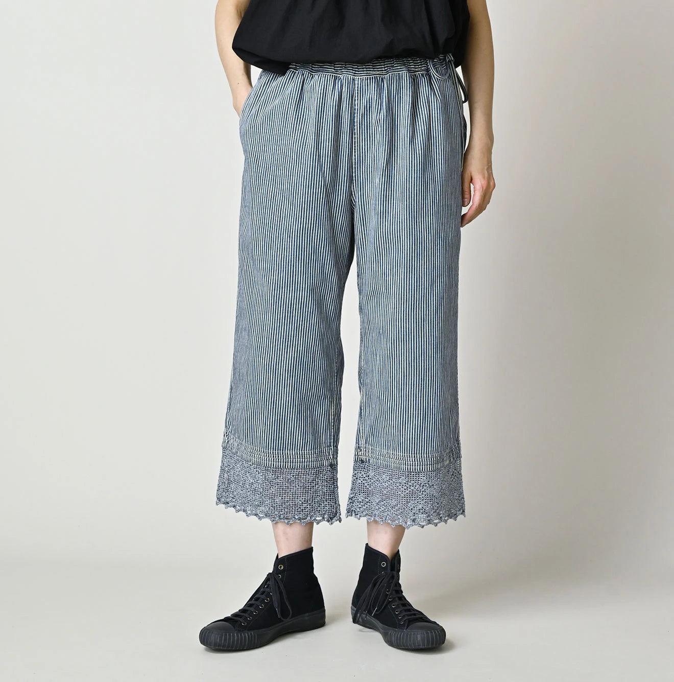 Komugi Denim Lace x Petit Pants Distressed