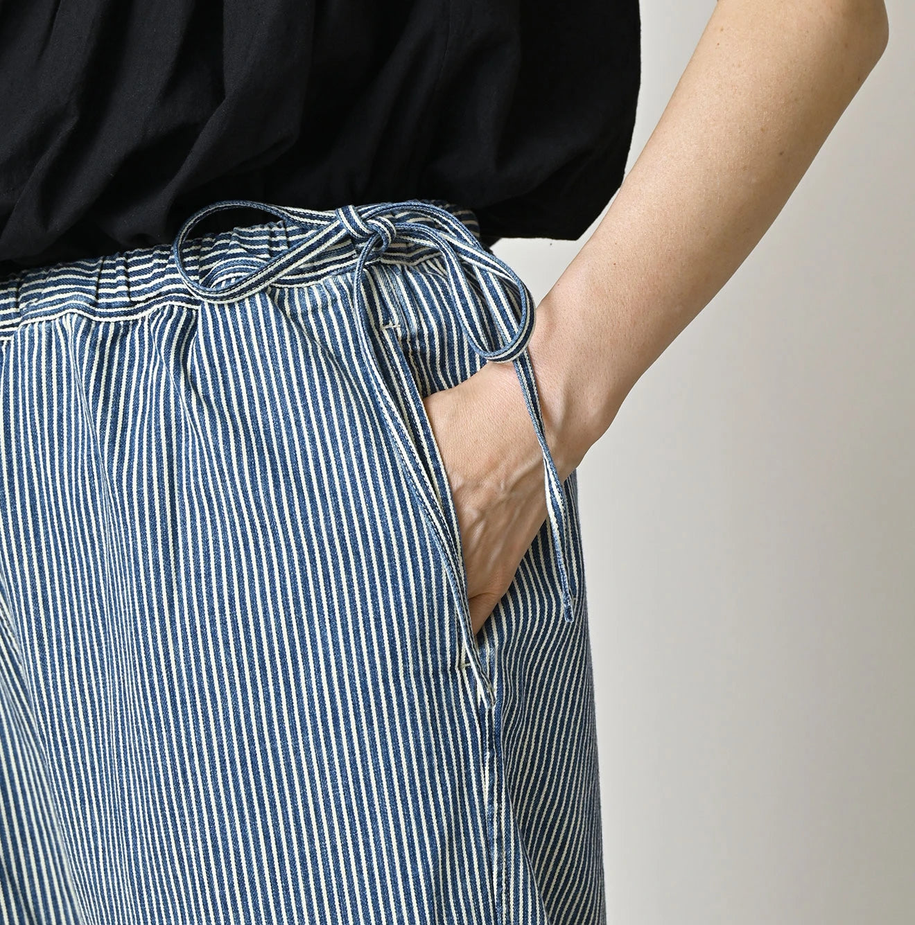 Komugi Denim Lace x Petit Pants Distressed
