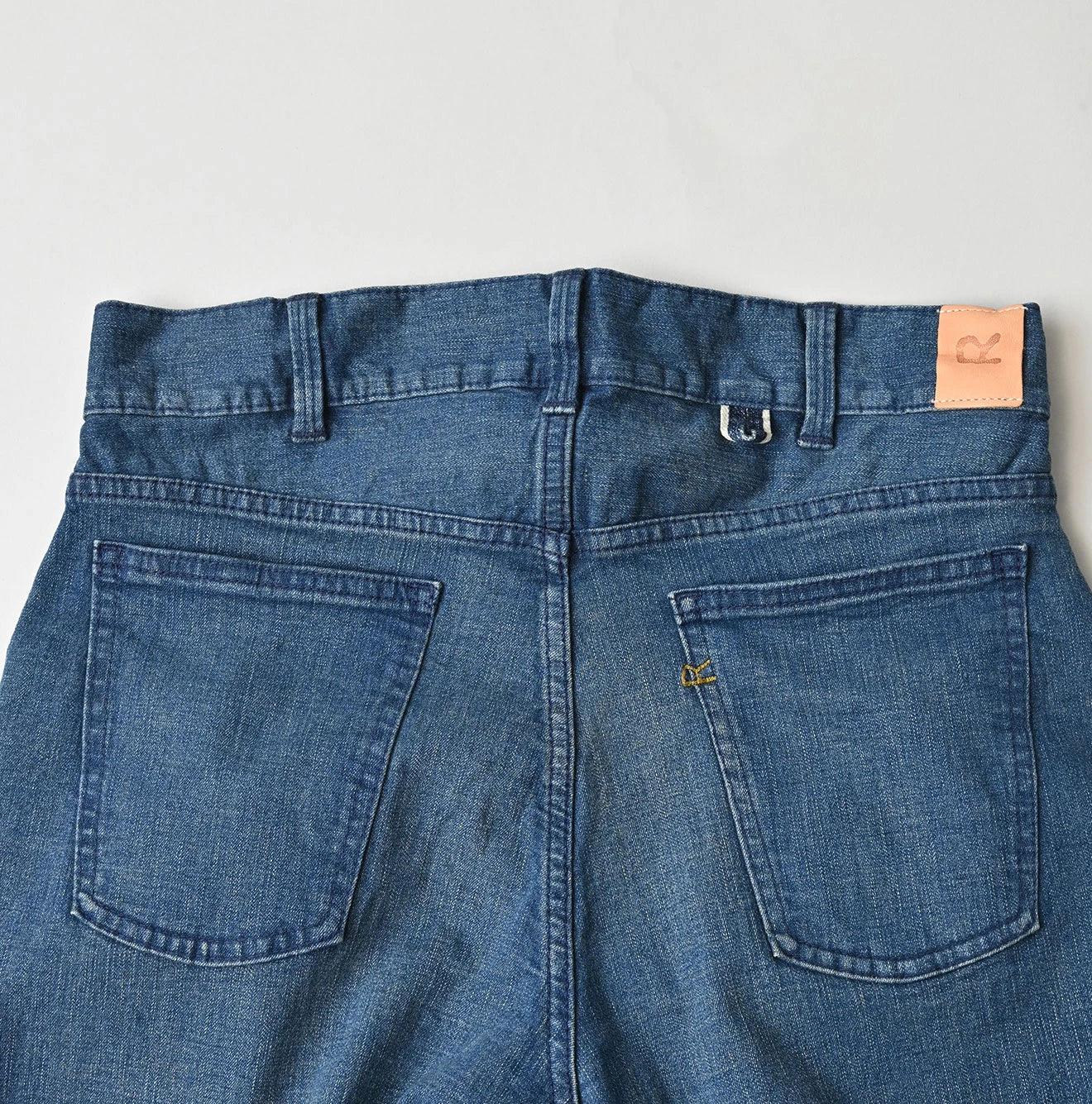 Light Mon-Brown Stretch Denim Sabrina 5 Distressed