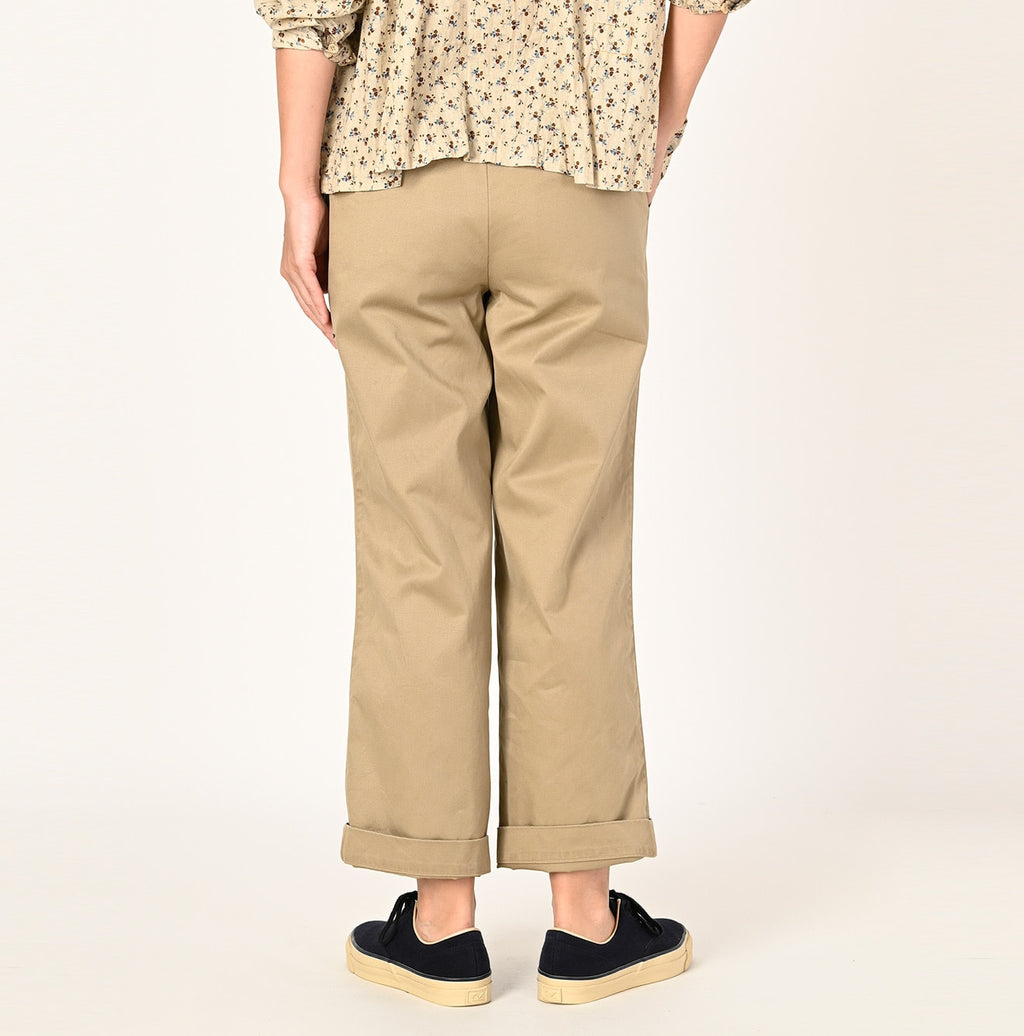 Weapon Chino Cotto Charlotte Pants Female Model