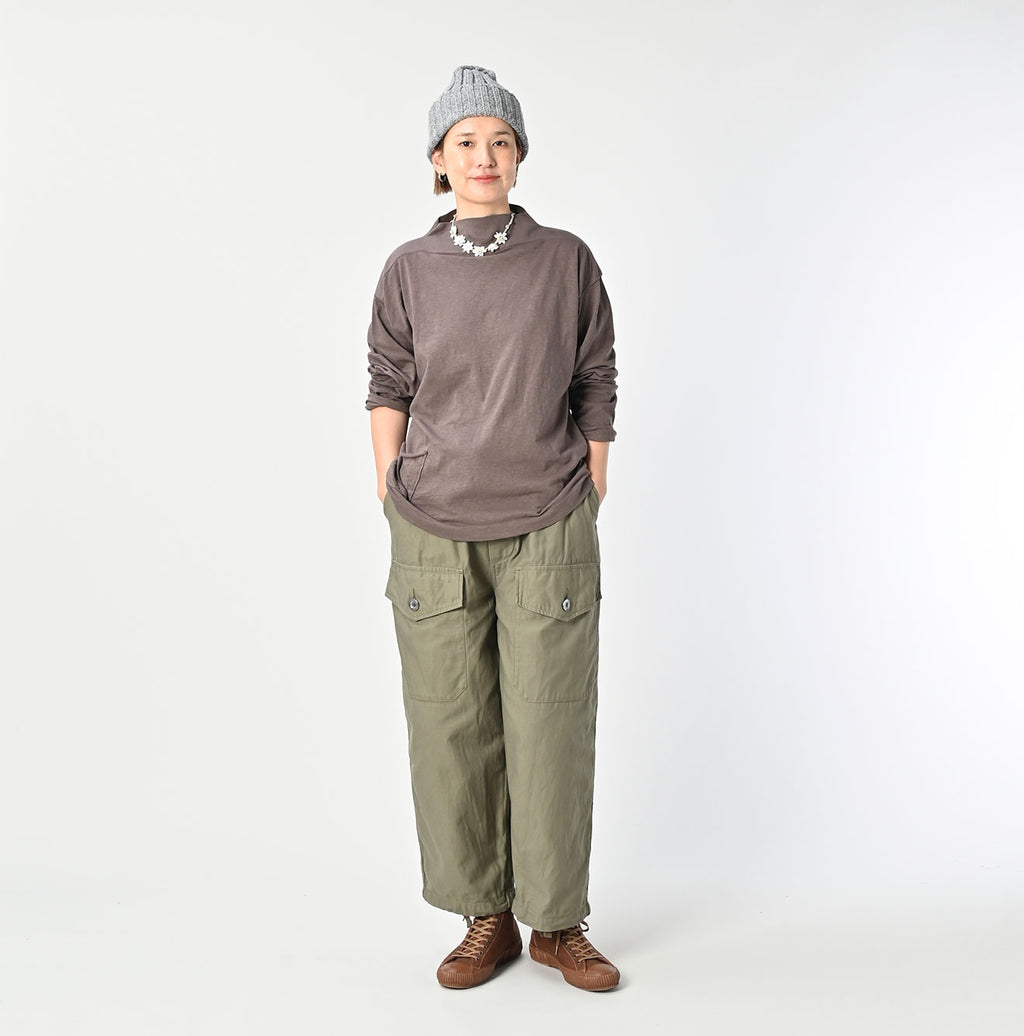 Back Satin 908 Tent Pants Female Model