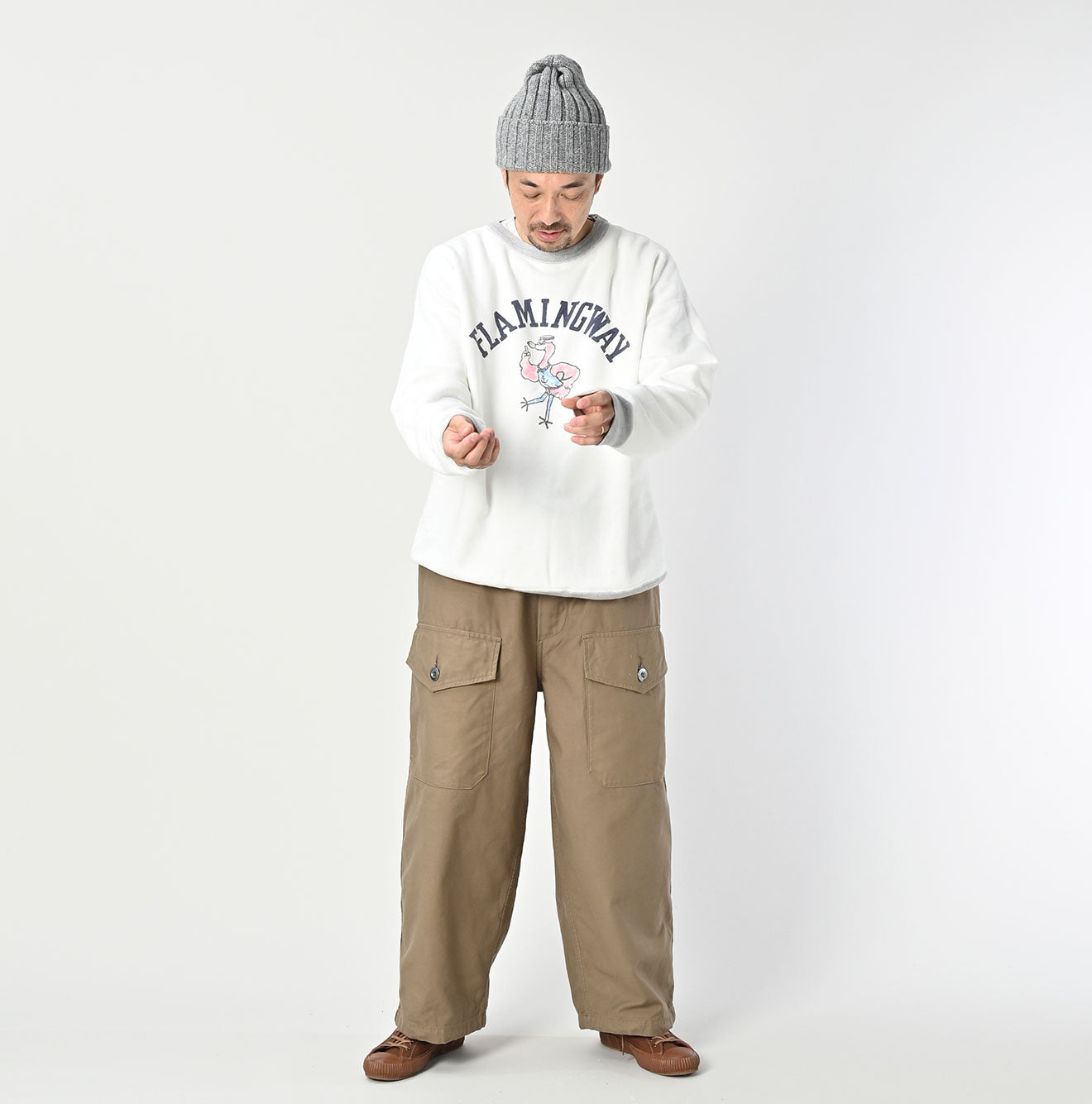 Back Satin 908 Tent Pants Male Model