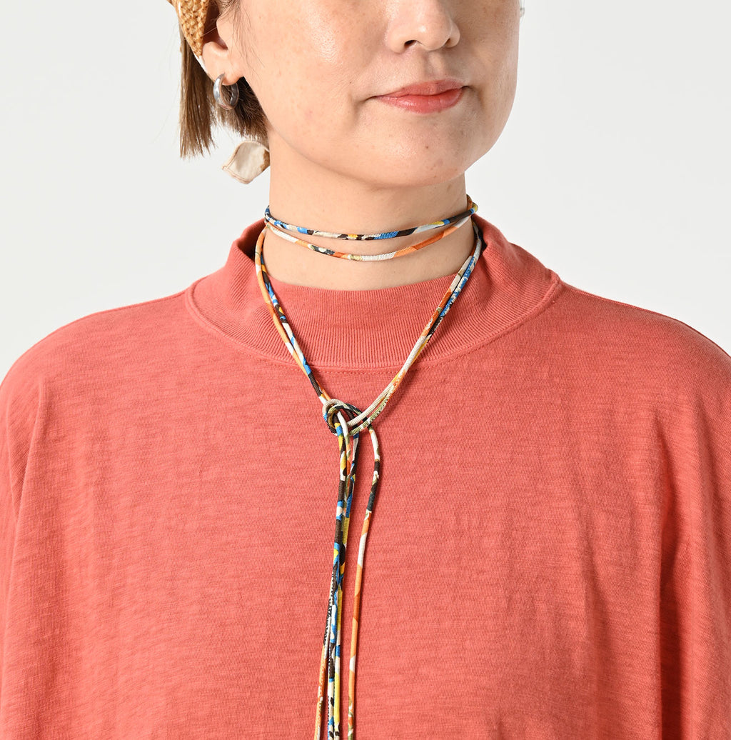 Plant Dyed Yock Neck Big Slit T-shirt Detail