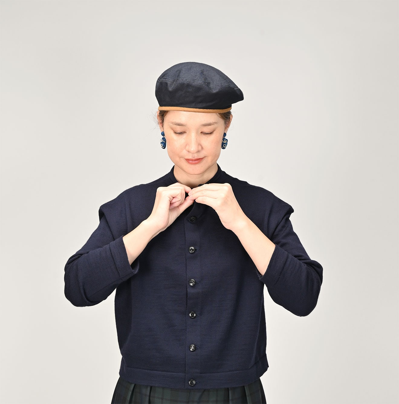US Mou Knitsew Square Cardigan Female Model