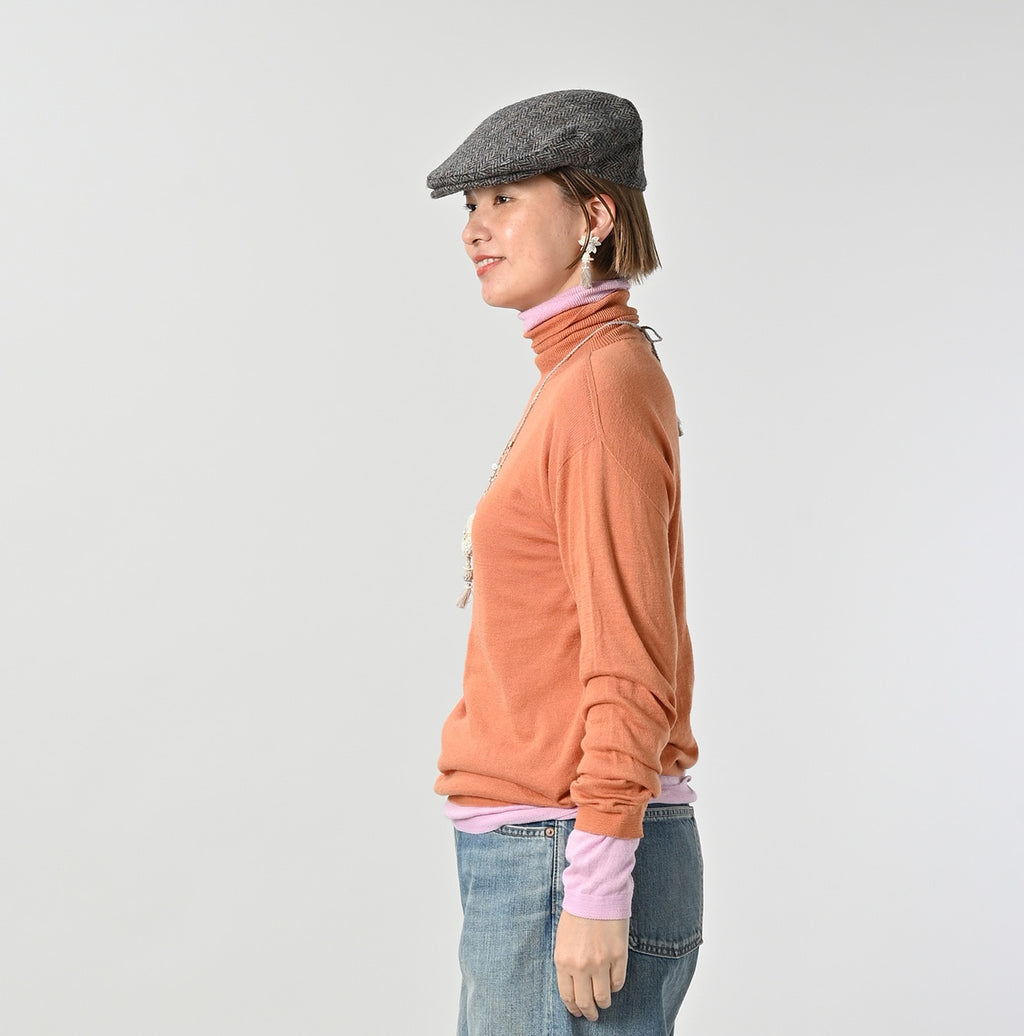 Whole Super Gauze 908 Turtle Neck Female Model